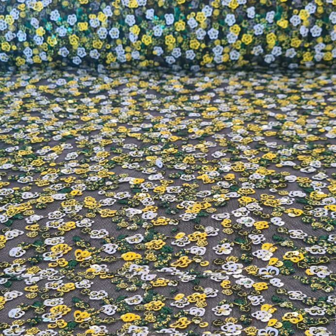 Tela de Tul con Lentejuelas en forma de Flores Amarillas y Blancas (ancho 1,25M)