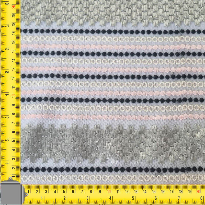 Tela de Tul Blanca con Bordados Geométricos (ancho 1,30M) - Imagen 3
