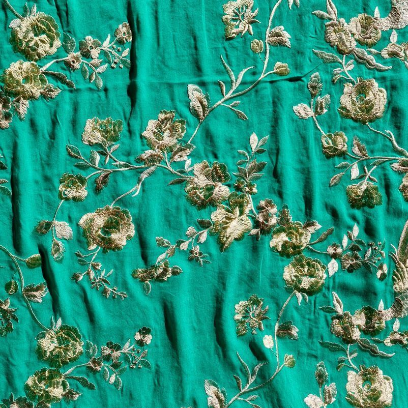 Tela de Viscosa Mantón de Manila Verde Agua Bordado Flores Beige (ancho 1,45M) - Imagen 4