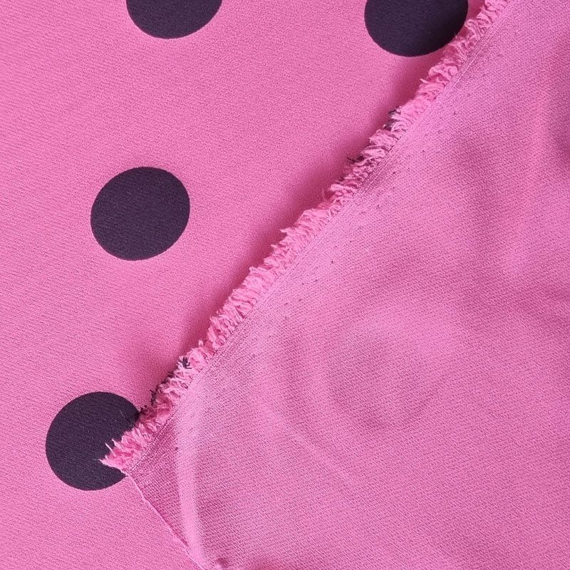 Tela Bielástica Rosa Envejecido con Lunares Negros de 3cm (ancho 1,50M) - Imagen 4
