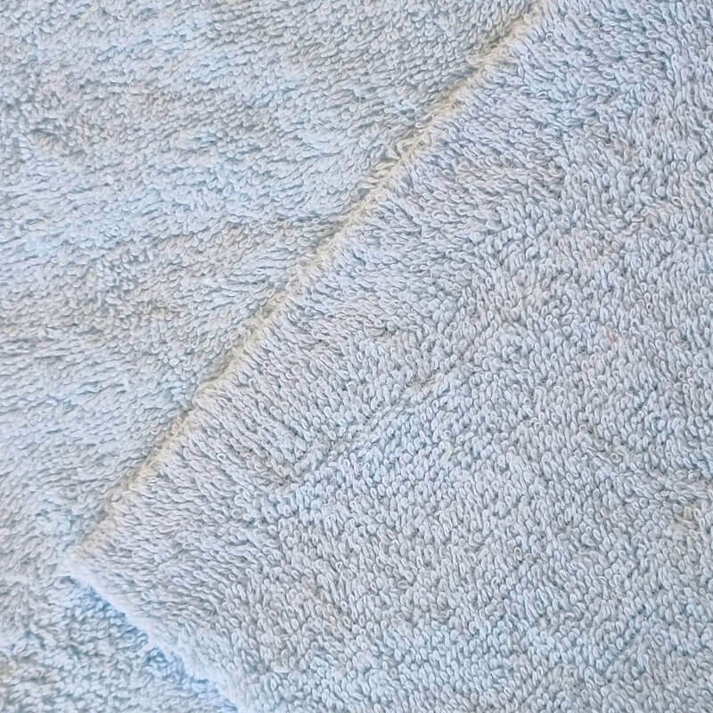 Tela de Rizo de Toalla Algodón Celeste Bebé (ancho 1,50M) - Imagen 3