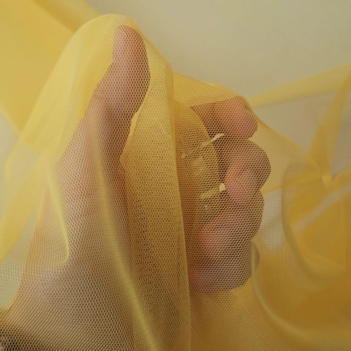 Tela de Tul Sedoso Amarillo Flamenca (ancho 1,60M) - Imagen 2