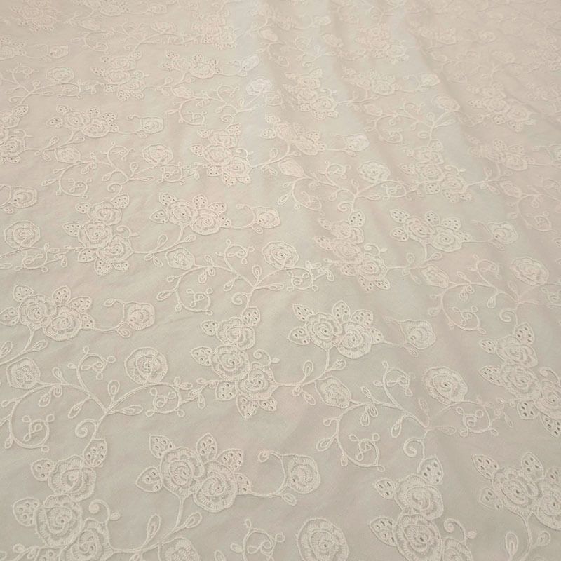 Tela de Popelín Algodón Beige Perforada (ancho 1,45M) - Imagen 4