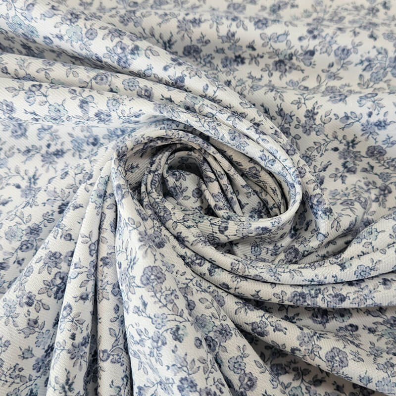 Tela de Viella Blanca Flores Liberty Azafata (ancho 1,50M) - Imagen 2