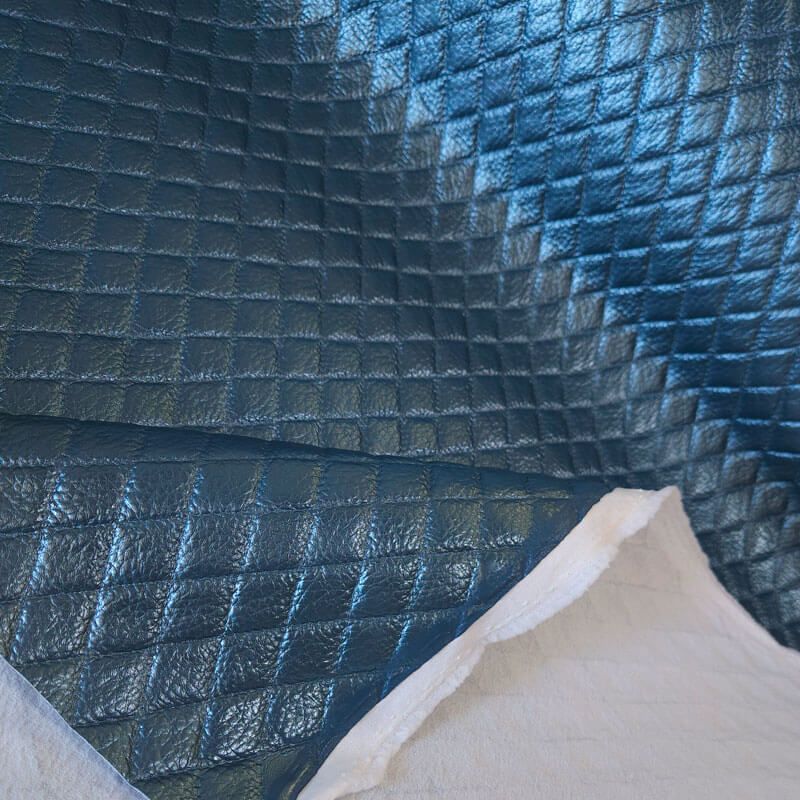 Tela de Polipiel con Relieve de Rombos Azul Eléctrico (ancho 1,40M) - Imagen 3