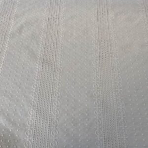 Tela Blanca de Batista Perforada con Bordados Geométricos (ancho 1,50M)