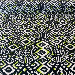 Tela de Viscosa Estampado Motivo Étnico Tonos Verdes y Negros (ancho 1,45M)