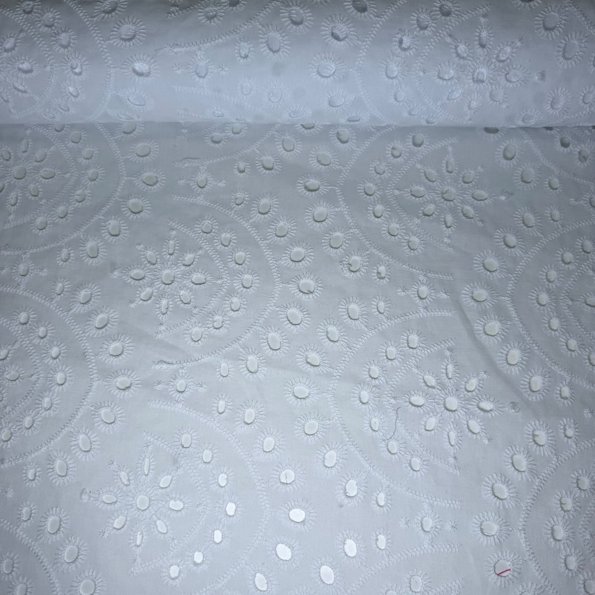 Tela Perforada Semicírculos (Ancho 1,50M)