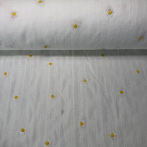 Batista Blanca con Rayas Verticales Caladas y Bordado de Margaritas (Ancho 1,50M)