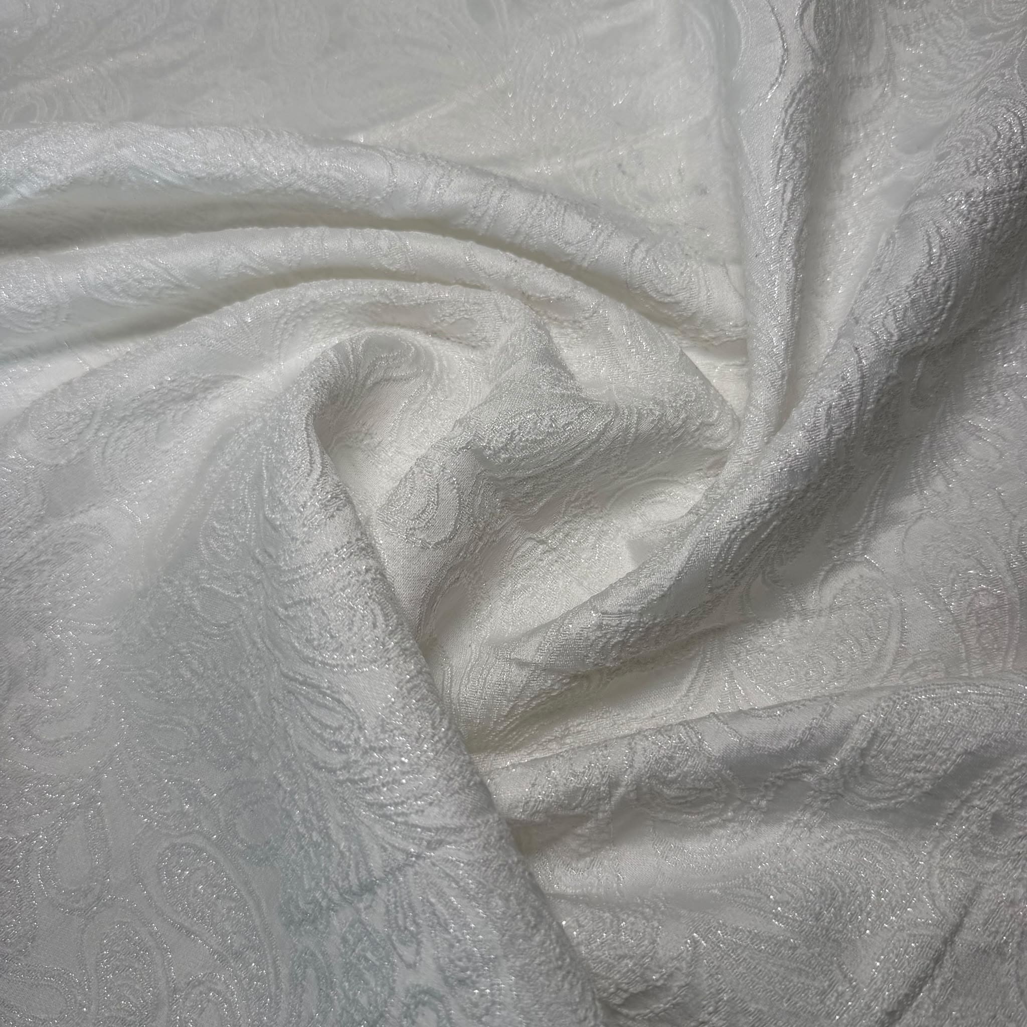 Jacquard Floral con Brillo de Hilos Metalizados (Ancho 1,50M) - Imagen 3