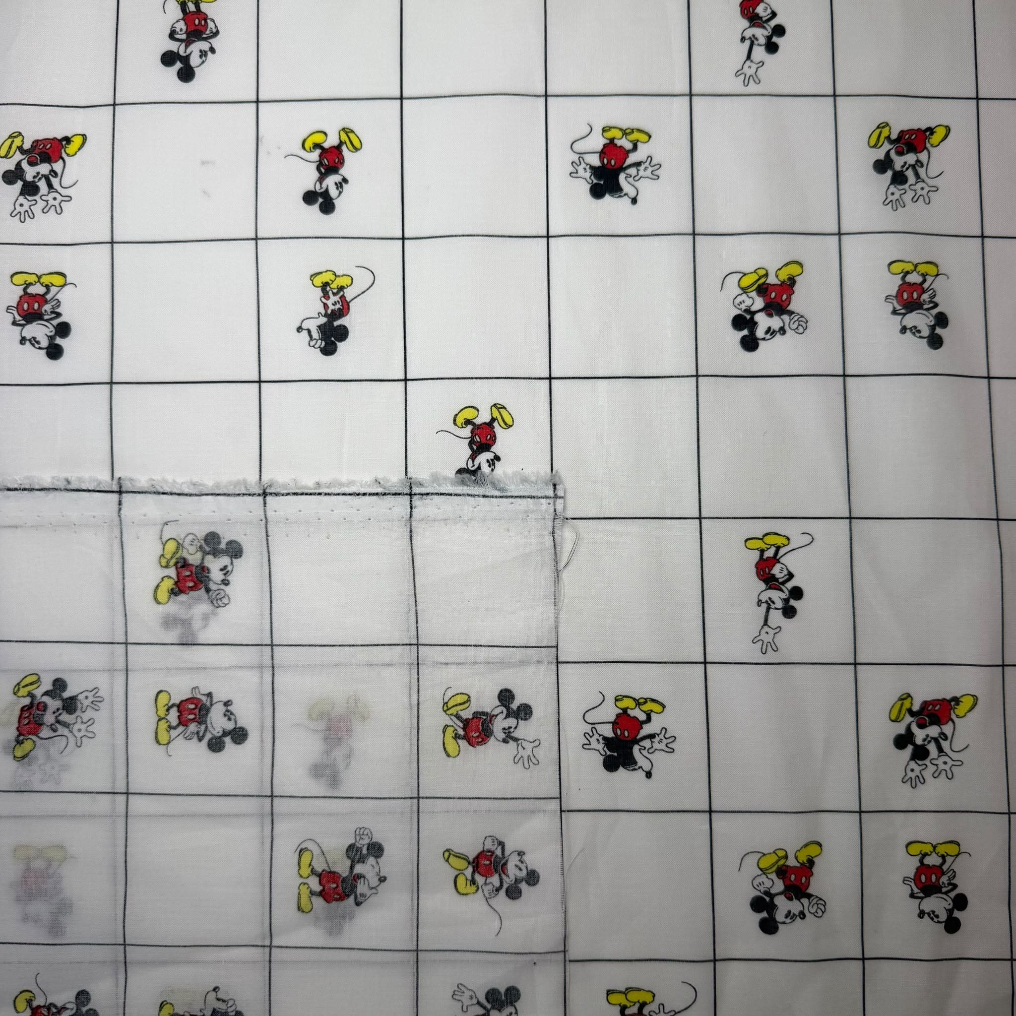 Batista Fina Cuadros Mickey (Ancho 1,50M) - Imagen 2