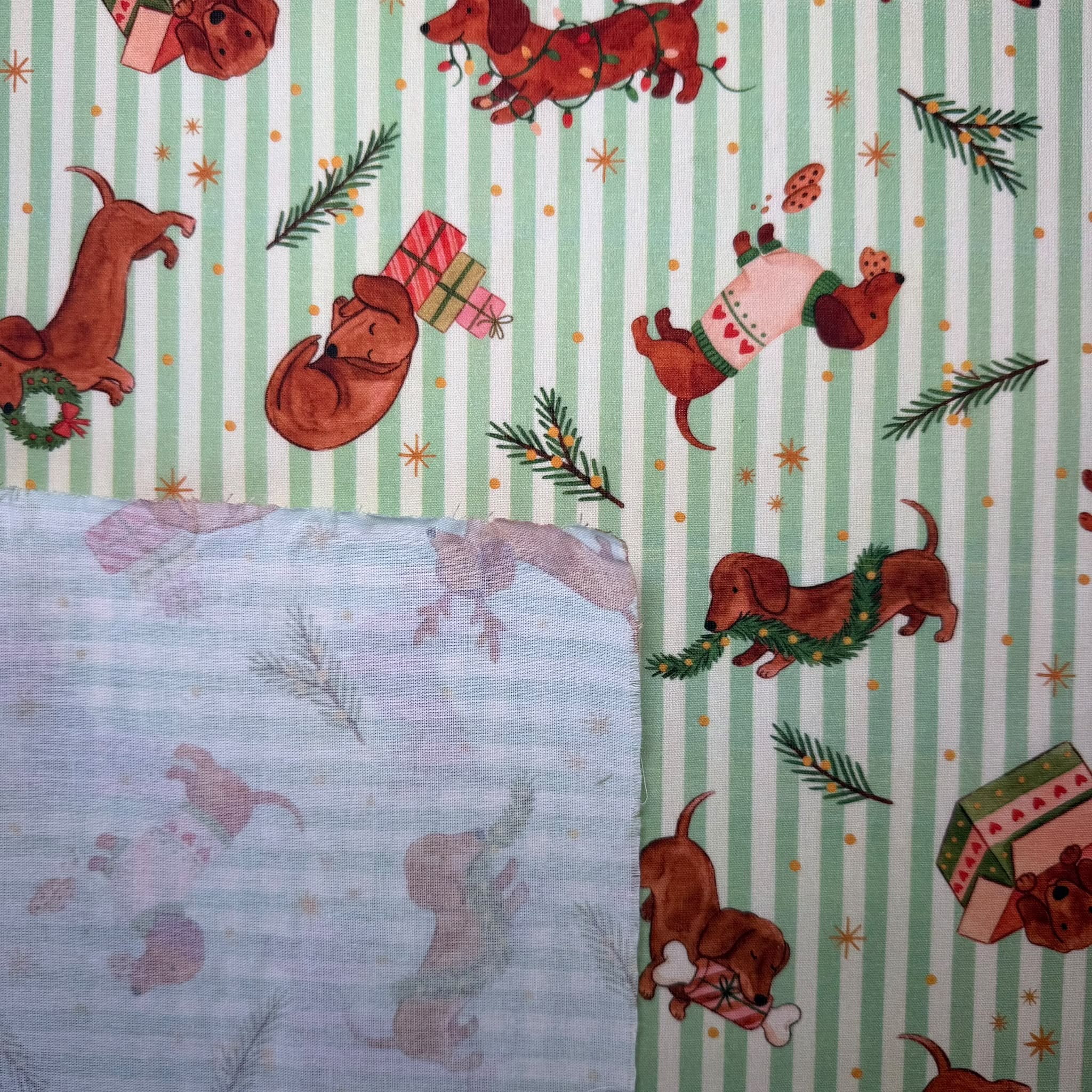 Popelín de Algodón Navidad Dulces Perritos (Ancho 1,50M) - Imagen 2