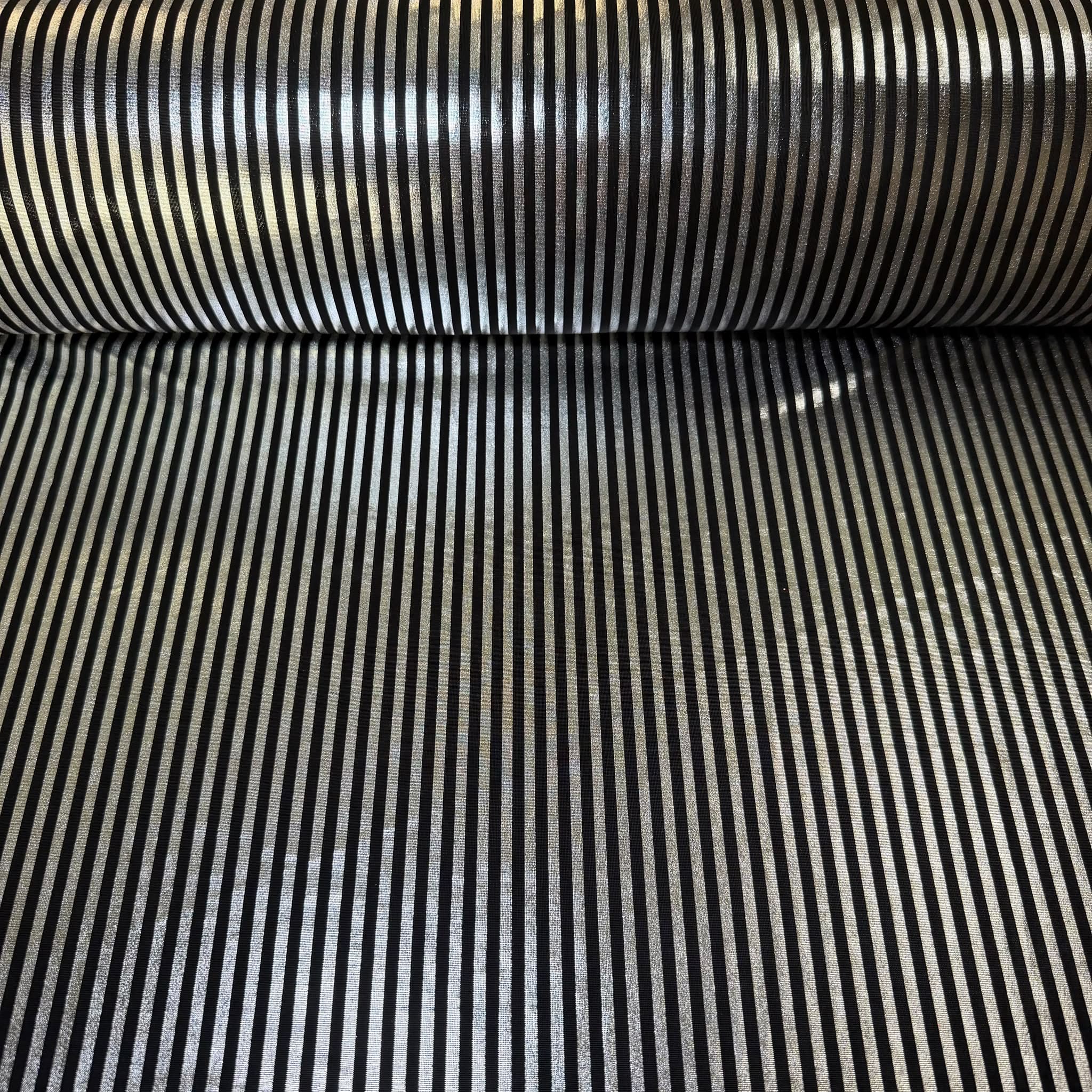 Punto Raya Laminada Plata (Ancho 1,50M)