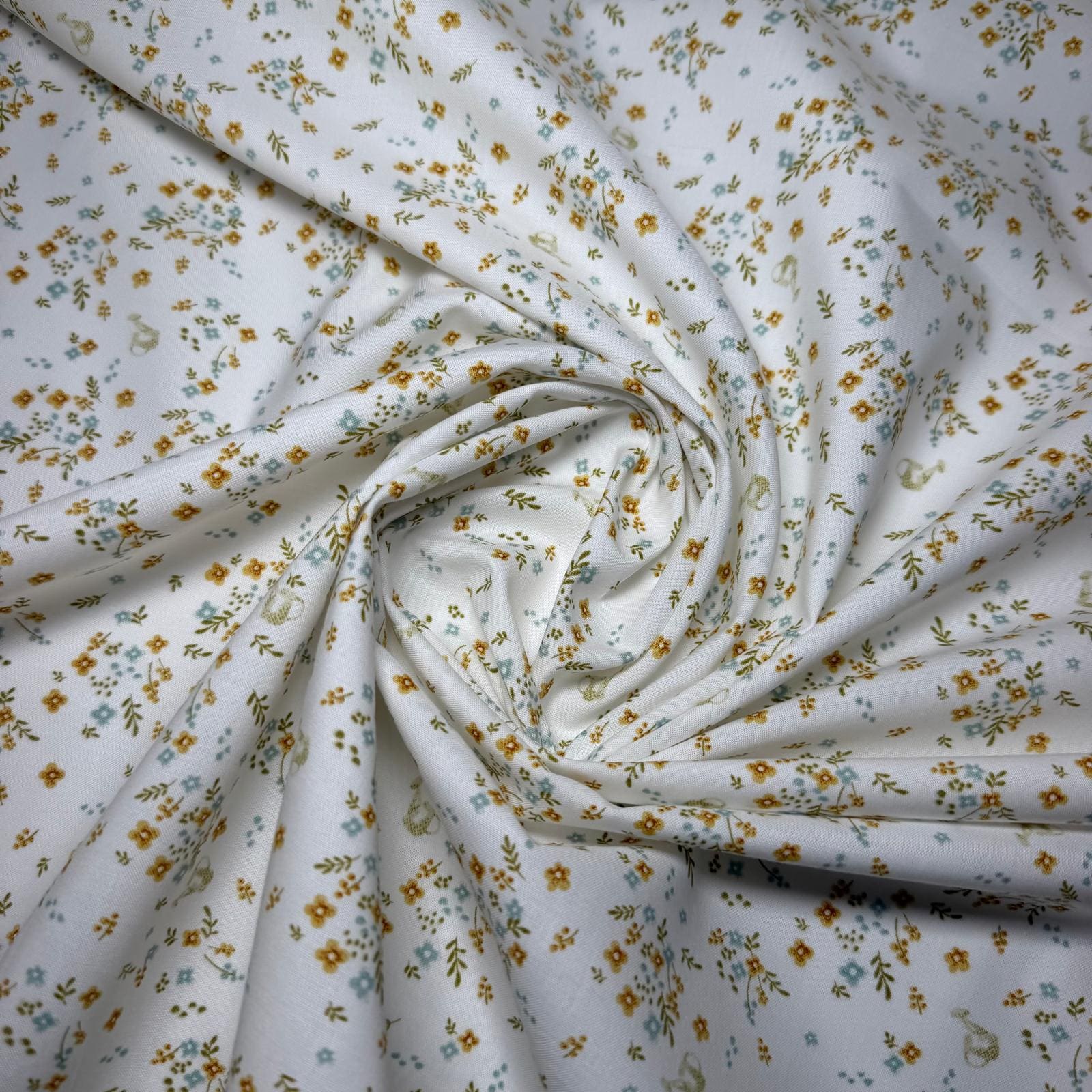 Tela de Batista Floral Mostaza (Ancho 1,50M) - Imagen 3