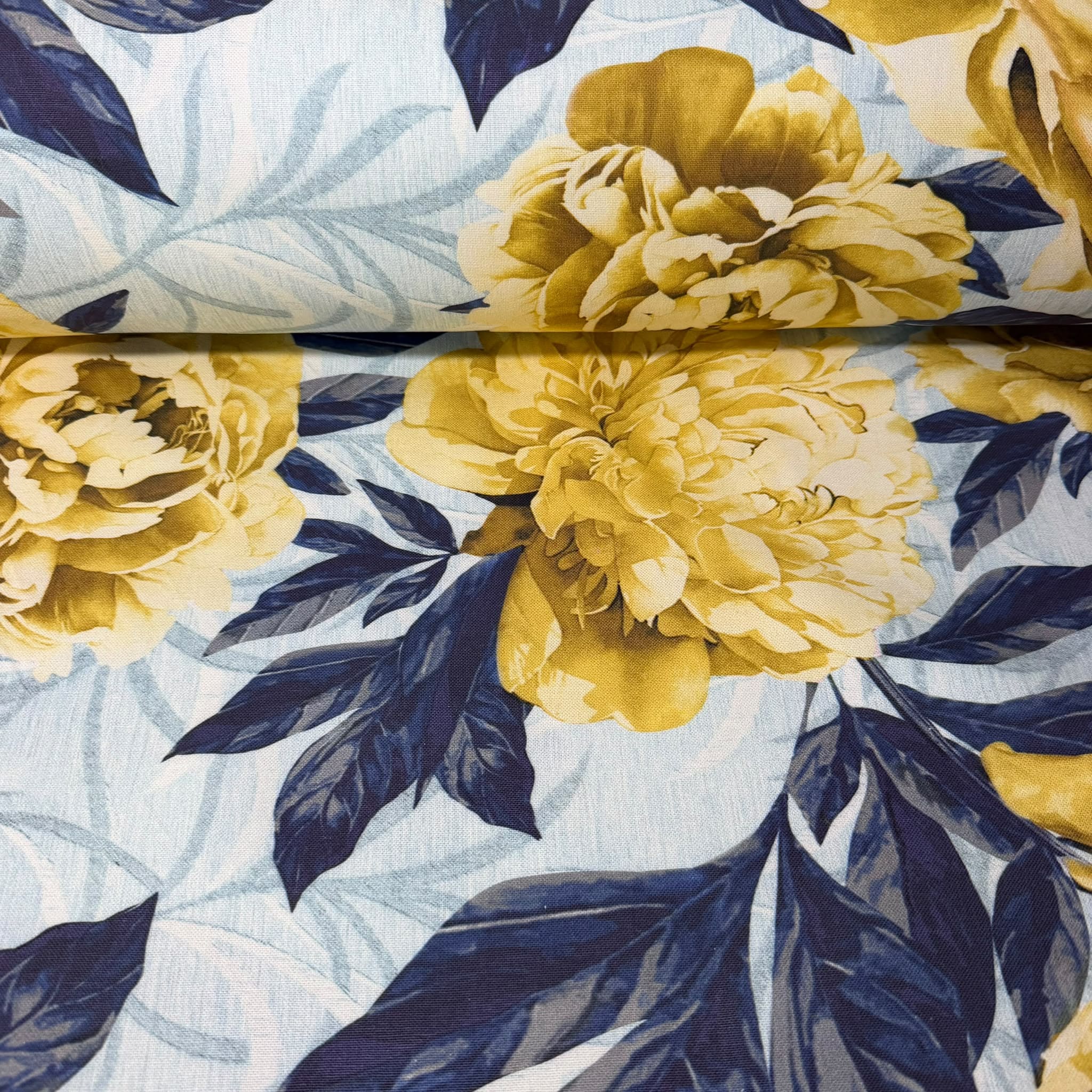 Tela de Half Panamá Floral Mostaza y Marino (Ancho 1,40M)